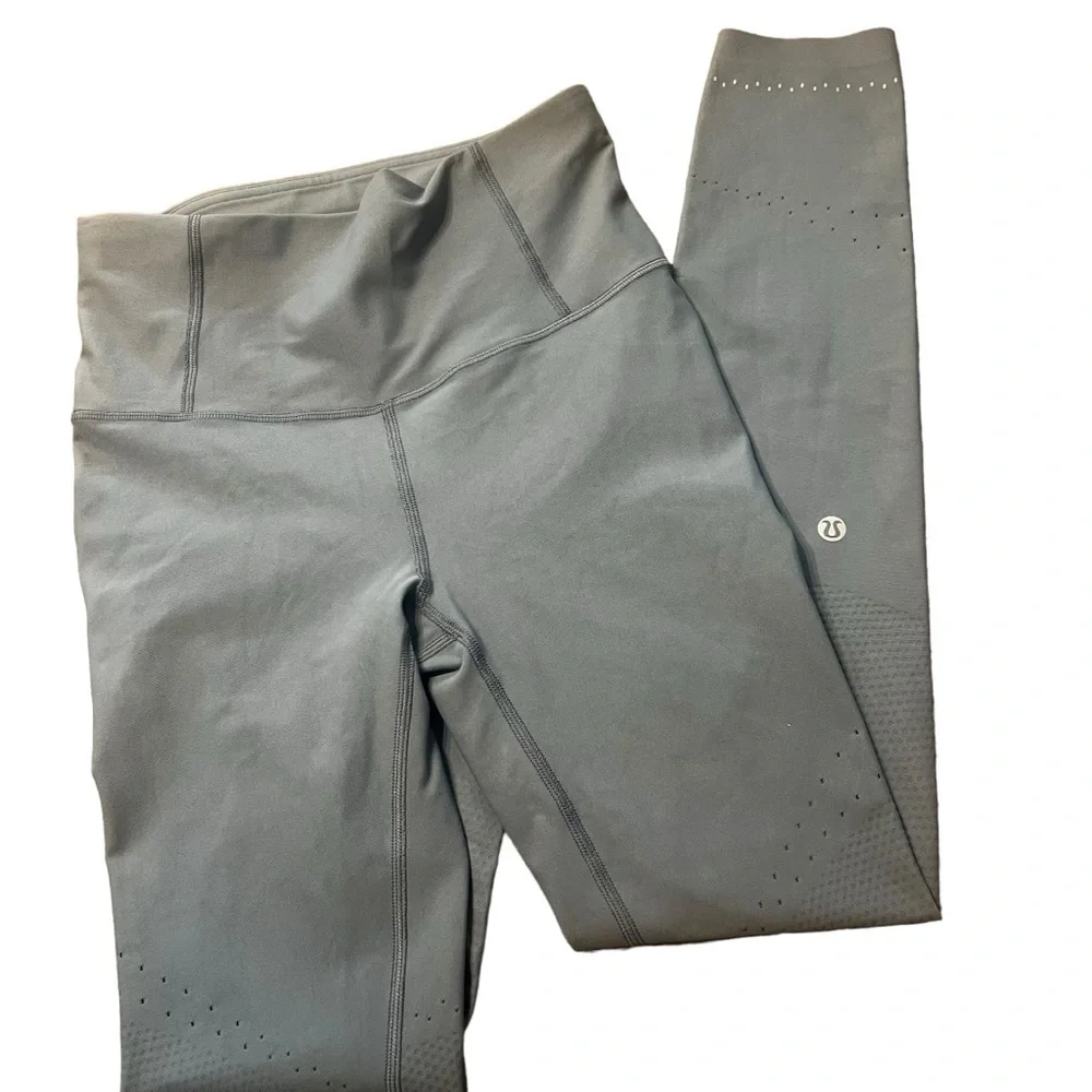 Lululemon Zoned In Tight leggings Moon Phase size 6